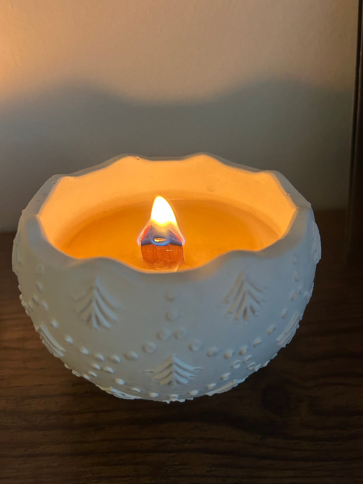 The Covesea Christmas Bauble Candle
