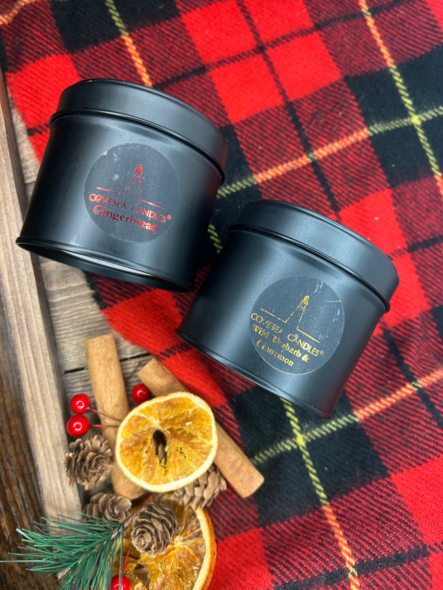 Gingerbread Black Tin Candle