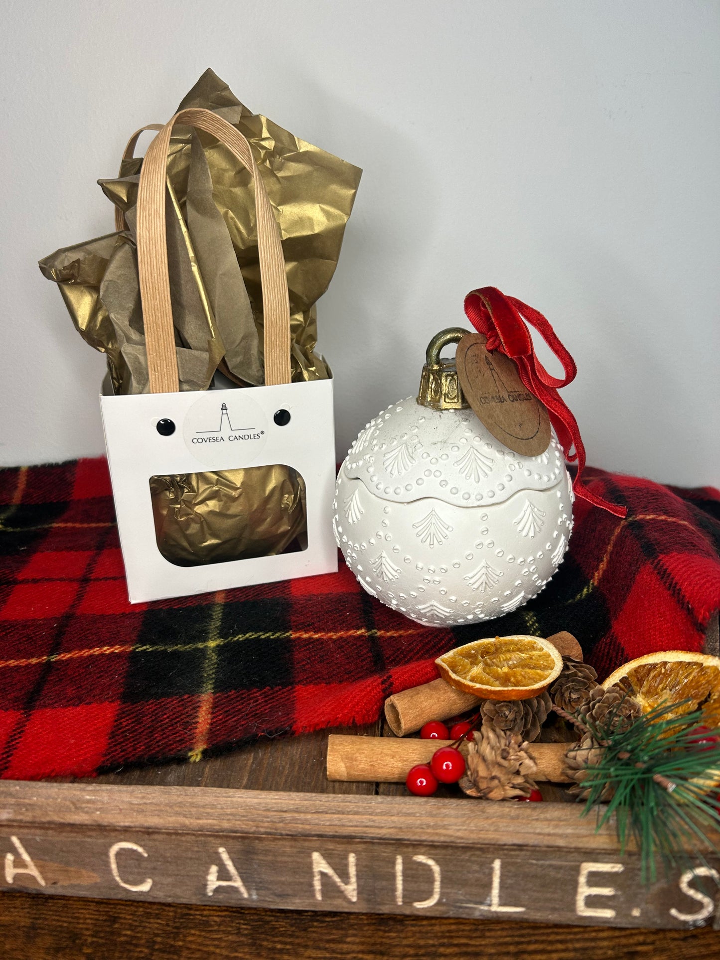 The Covesea Christmas Bauble Candle *Website Exclusive*