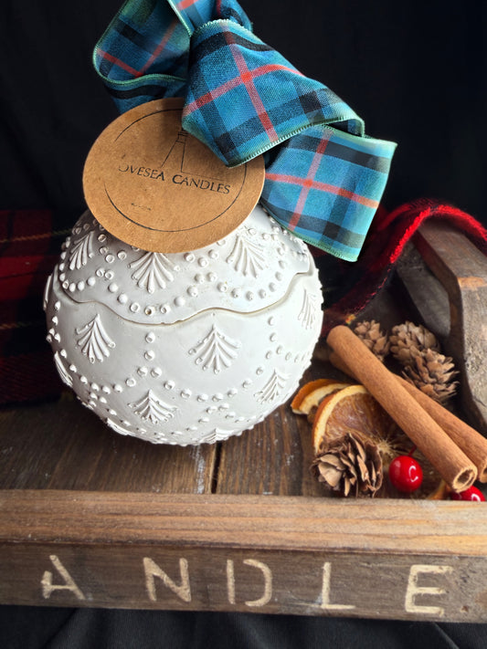 The Covesea Christmas Bauble Candle