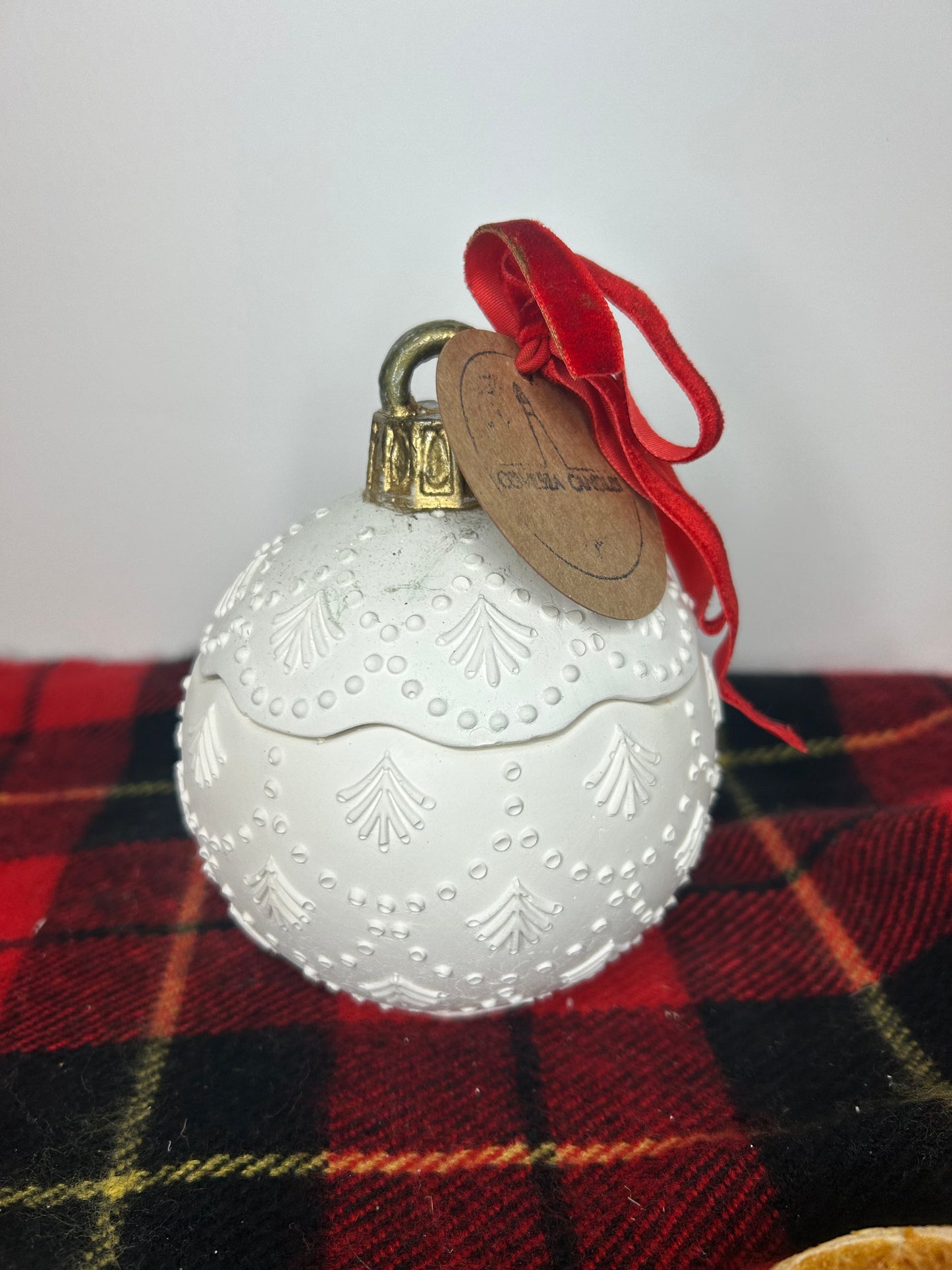 The Covesea Christmas Bauble Candle *Website Exclusive*