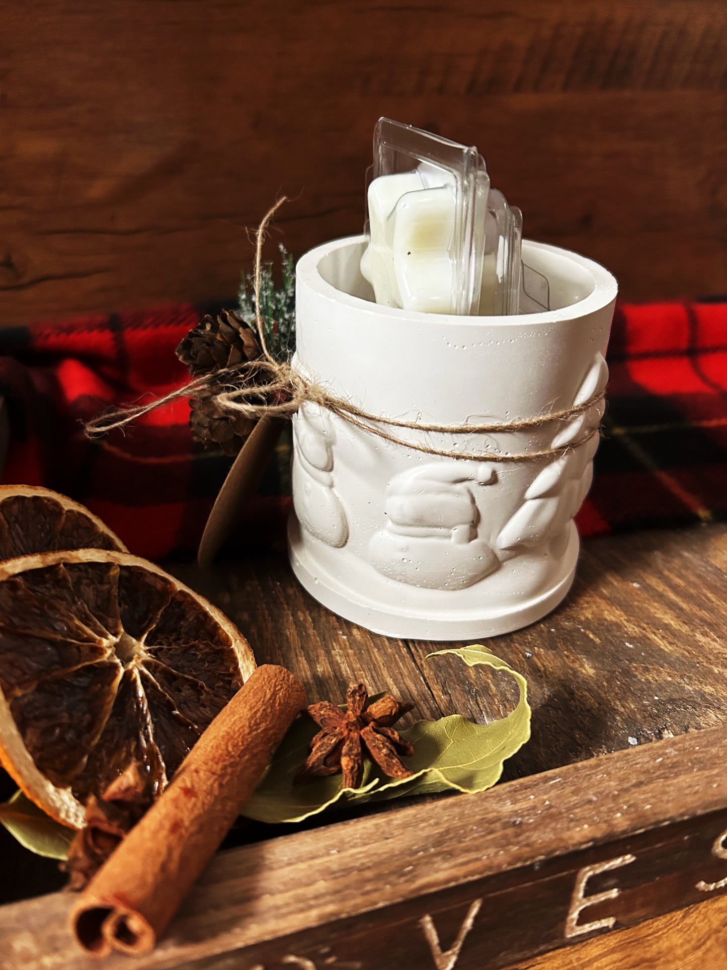 ONLINE EXCLUSIVE Handmade Christmas Pot & Mini Wax Melts